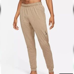 Nike Yoga Dri-Fit Jogger Pants Tan Athletic Training Lounge Pants Men’s M